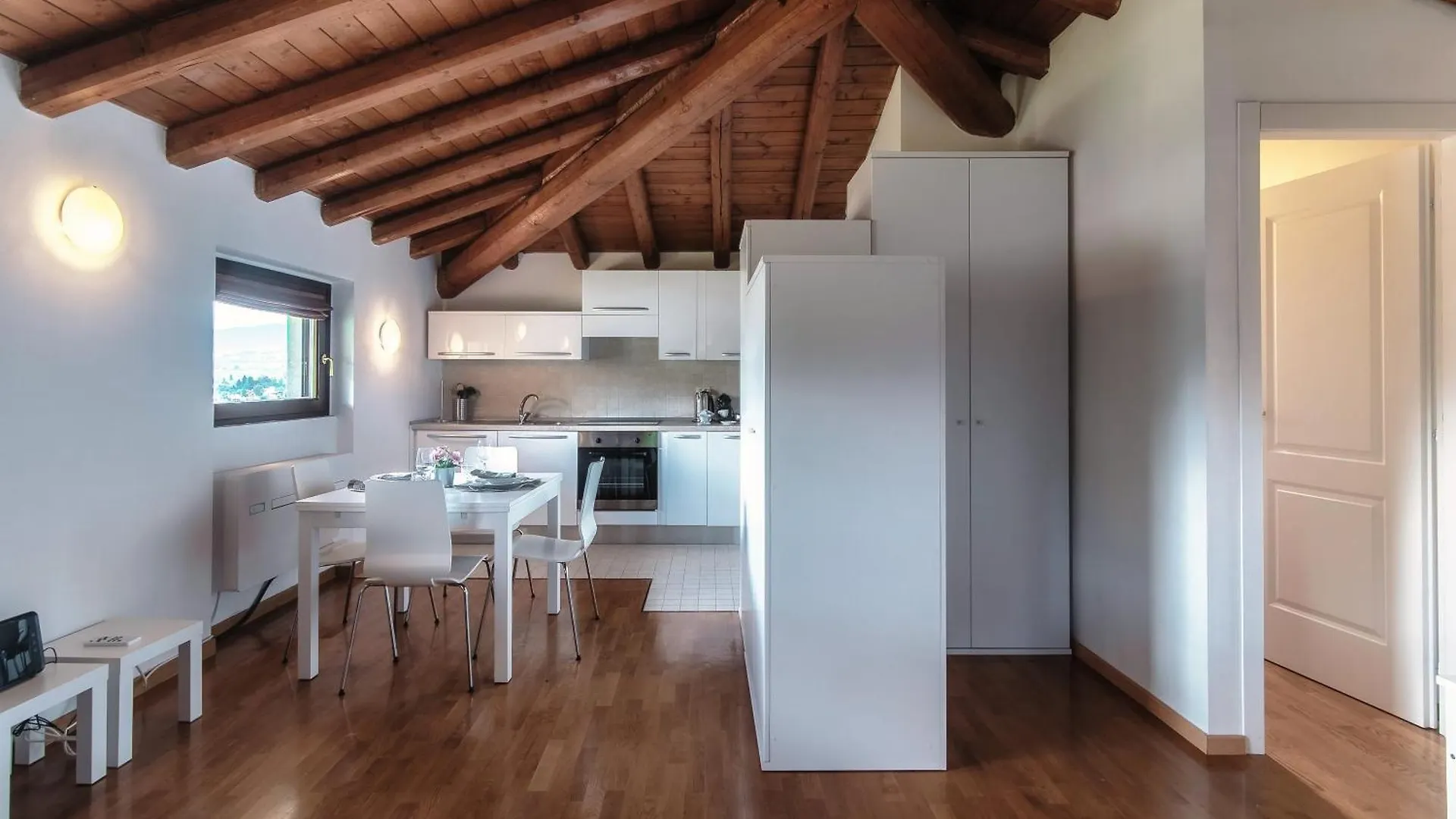 Apartment Valles & Mars Como Italien